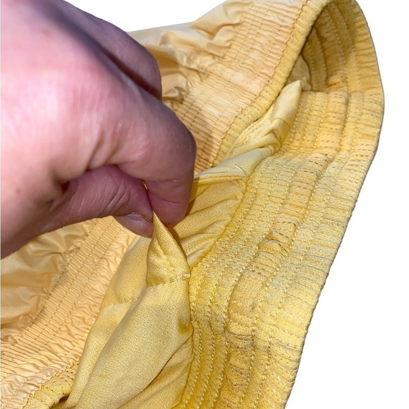 Nike Swoosh Butter Yellow Lined Runner shorts moisture wicking sporty athleisure - Picture 14 of 16